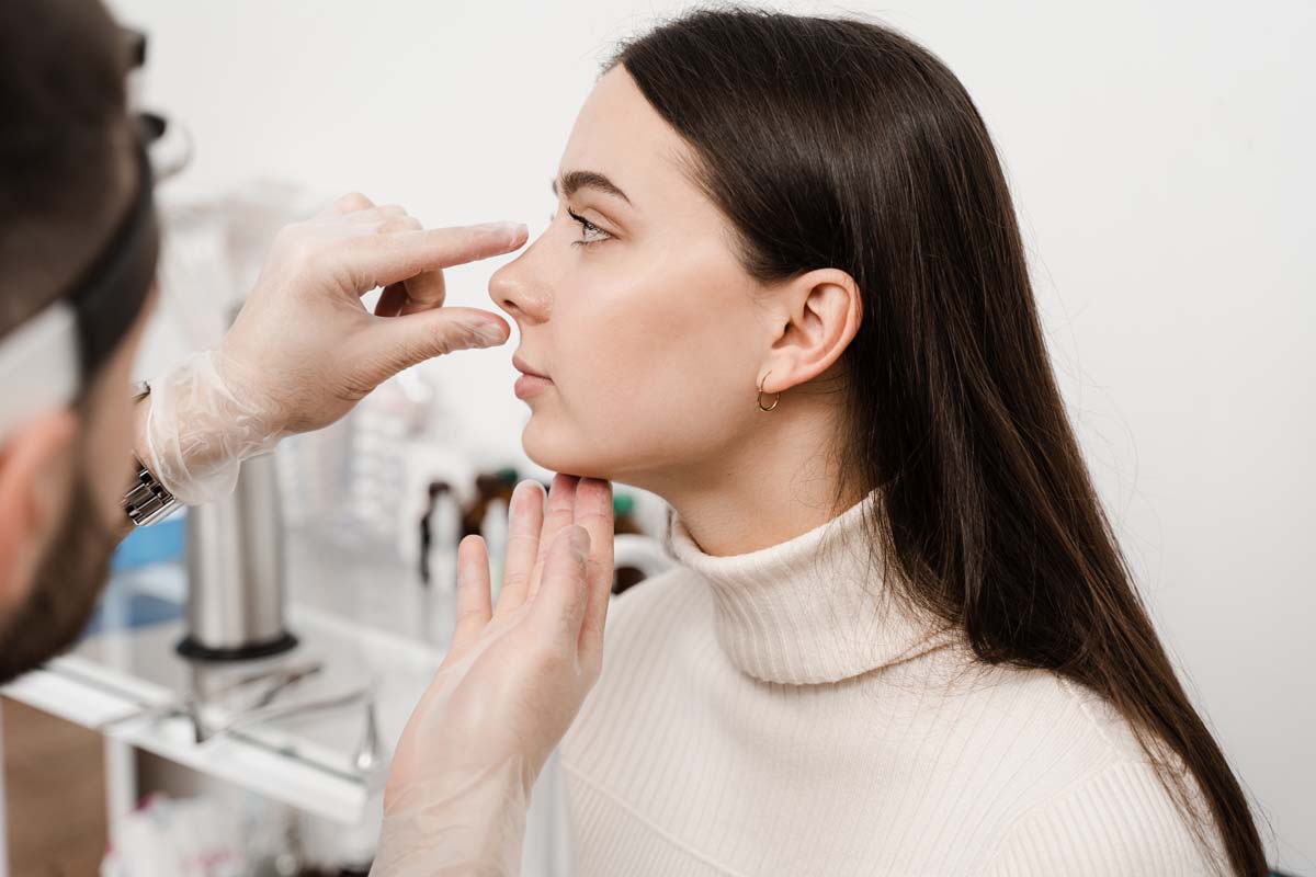 Rhinoplasty is reshaping nose surgery for change appearance of the nose and improve breathing. Consultation with ENT before rhinoplasty plastic surgery to change nose shape and improve breathing. Nasenkorrektur